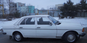 Продажа Mercedes E-Klasse (W123) 1982 в г.Лида, цена 3 222 руб.