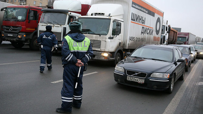 В Москве дальнобойщики перекрыли МКАД