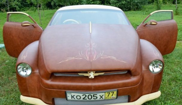 уникальный автомобиль из кожи продают в россии