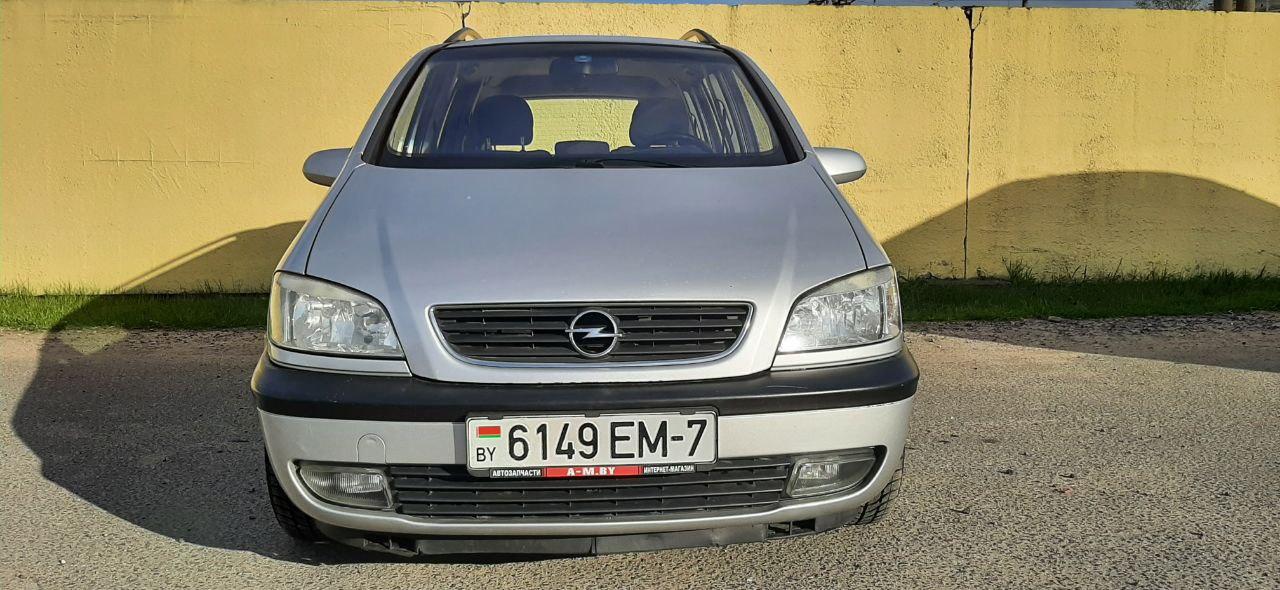 Купить опель зафира в белоруссии. Opel Zafira. Опель Зафира 2.2 дизель 2003 год невертаются дворники на место.