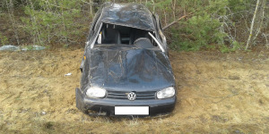 Продажа Volkswagen Golf 4 1999 в г.Кировск, цена 2 926 руб.