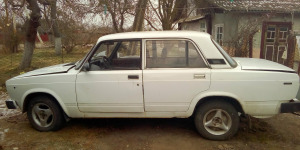 Продажа LADA 2105 1991 в г.Желудок, цена 1 477 руб.