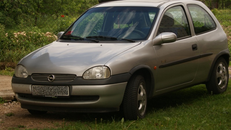 популярный бу автомобиль Opel Corsa